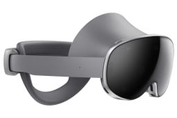 the Samsung Galaxy XR headset